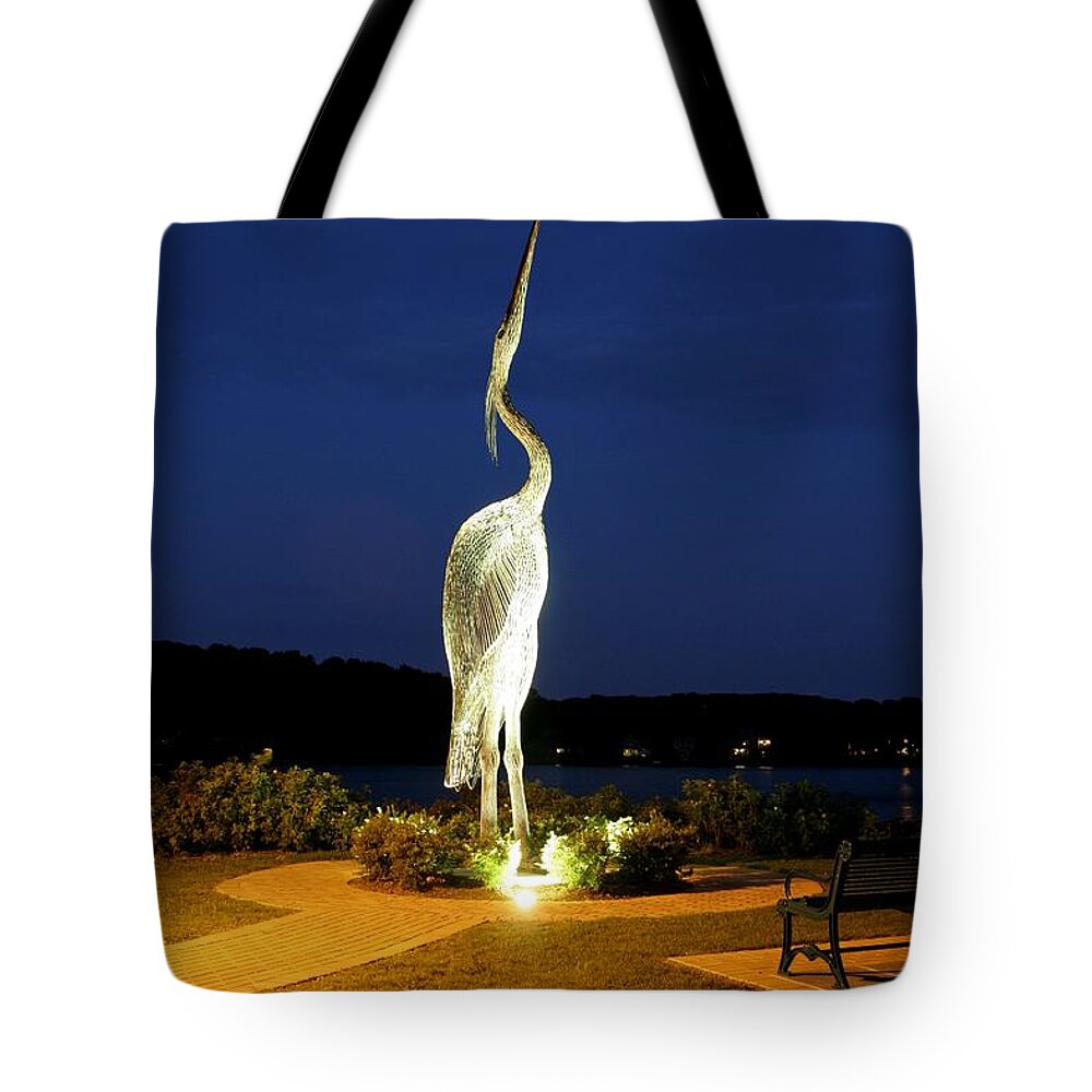 Centerport New York Tote Bag featuring the photograph Heron On Mill Pond by Karen Silvestri