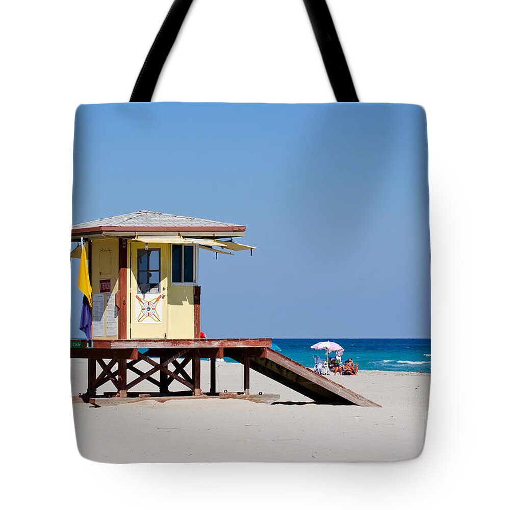 Lifeguard Tote Bag featuring the photograph Hollywood Beach Lifeguard Station by Les Palenik