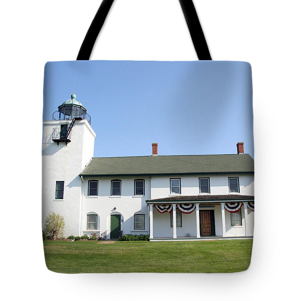Long Island Tote Bag featuring the photograph Horton's Point by Karen Silvestri