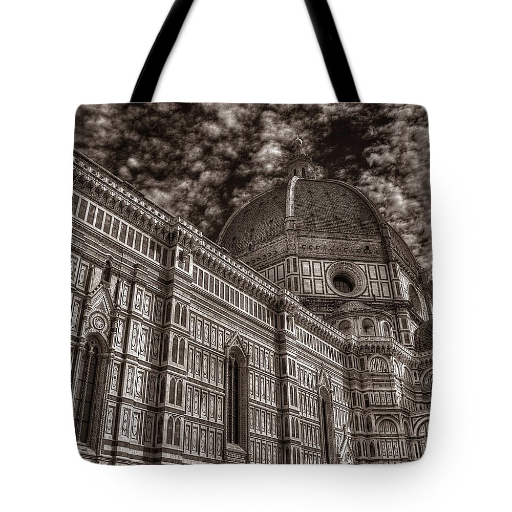 Duomo Tote Bag featuring the photograph Il Duomo by Michael Kirk