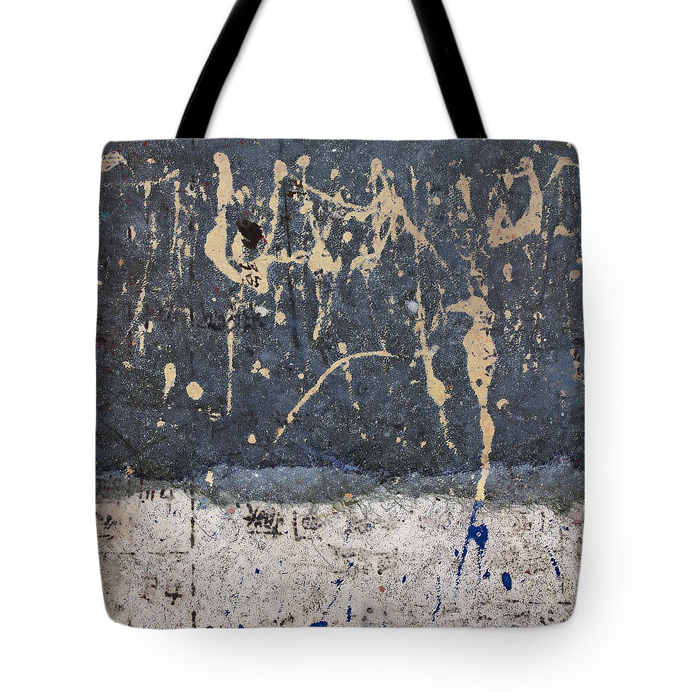 Calligraphy Tote Bag featuring the photograph Inadvertent Calligraphy by Carol Leigh
