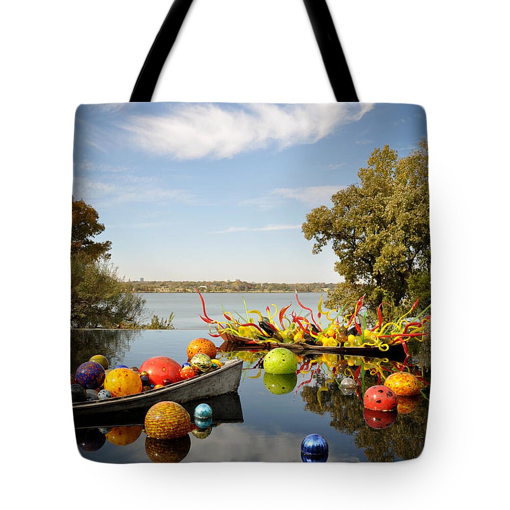 Infinity Pool Tote Bag featuring the photograph Infinity Boats 2 by Cheryl McClure