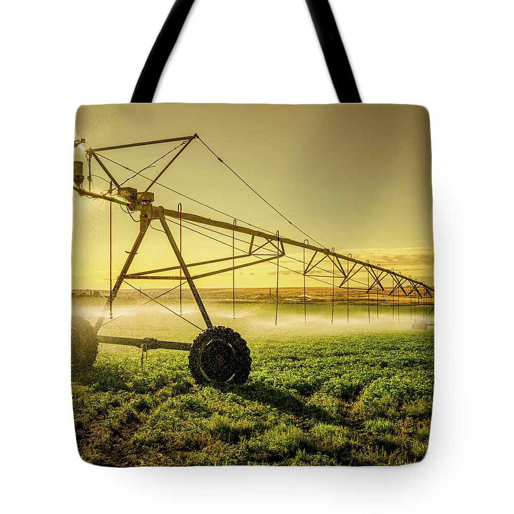Non-urban Scene Tote Bag featuring the photograph Irrigator Machine At Palouse by Chinaface