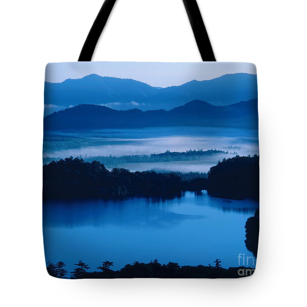 Yu-no-koe Tote Bag featuring the photograph Lake And Moor In Mist by Tomomi Saito