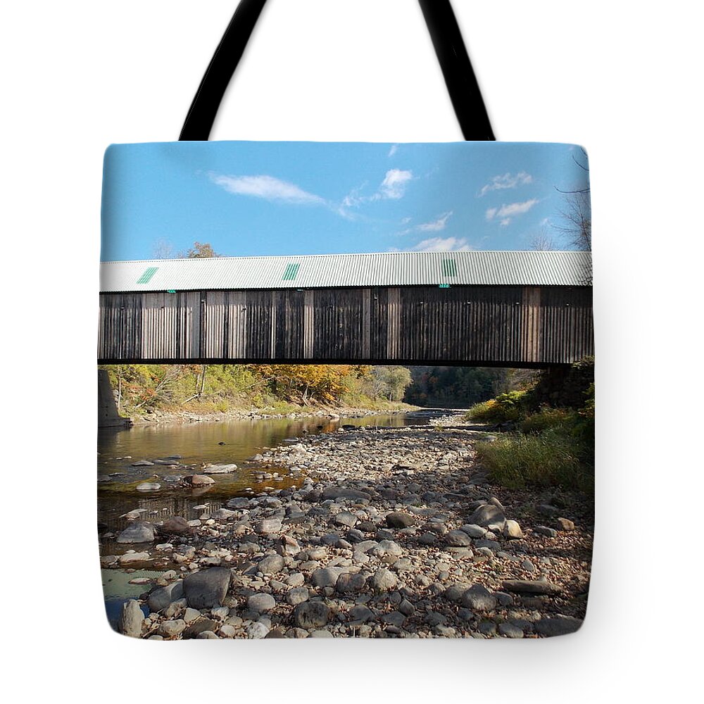 Covered Bridges Tote Bag featuring the photograph Lincoln Covered Bridge in Vermont by Catherine Gagne