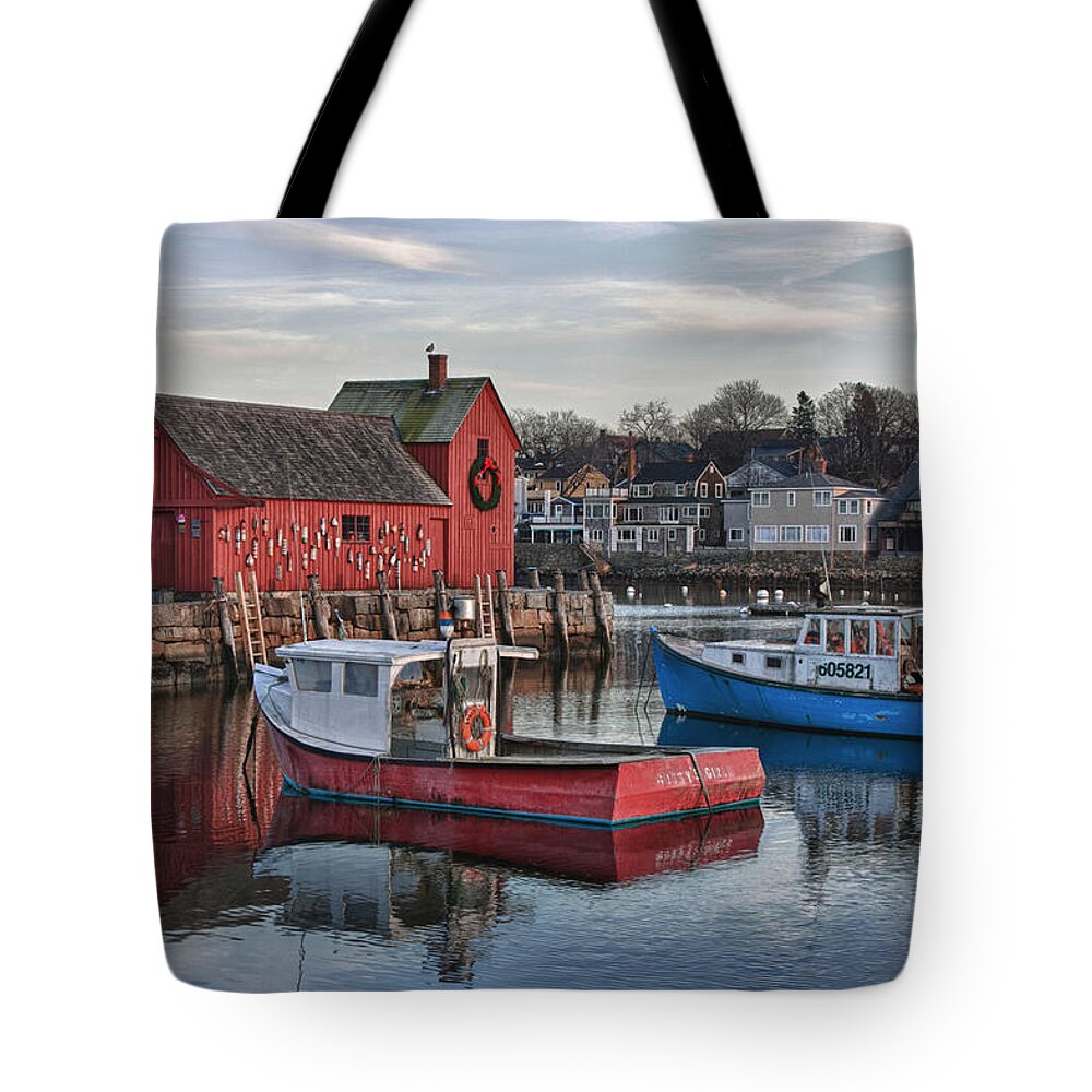 Motif Number One Rockport Lobster Shack By Jeff Folger Tote Bag featuring the photograph Lobster boats at Motif 1 by Jeff Folger