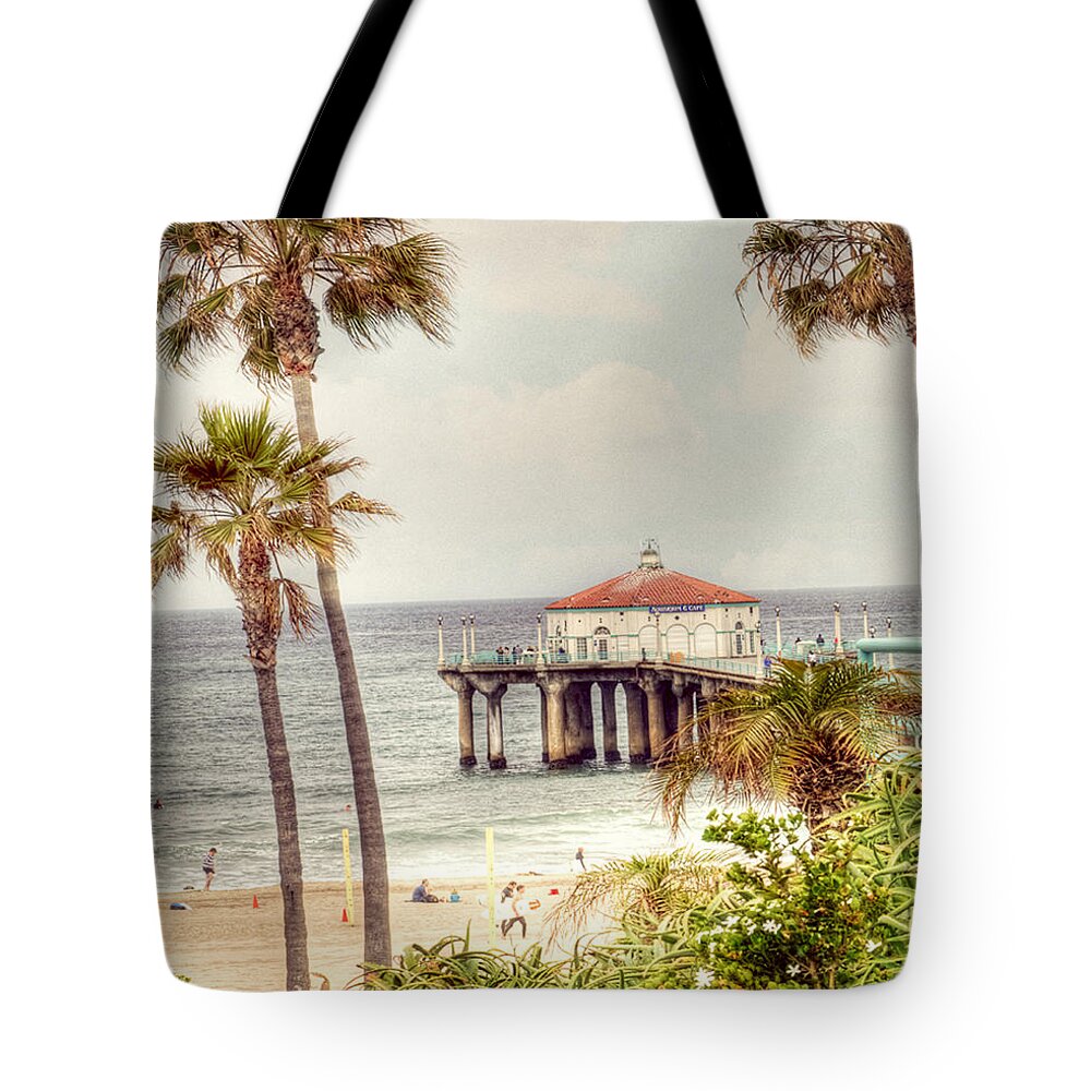 Manhatten Beach Tote Bag featuring the photograph Manhattan Beach Pier by Juli Scalzi