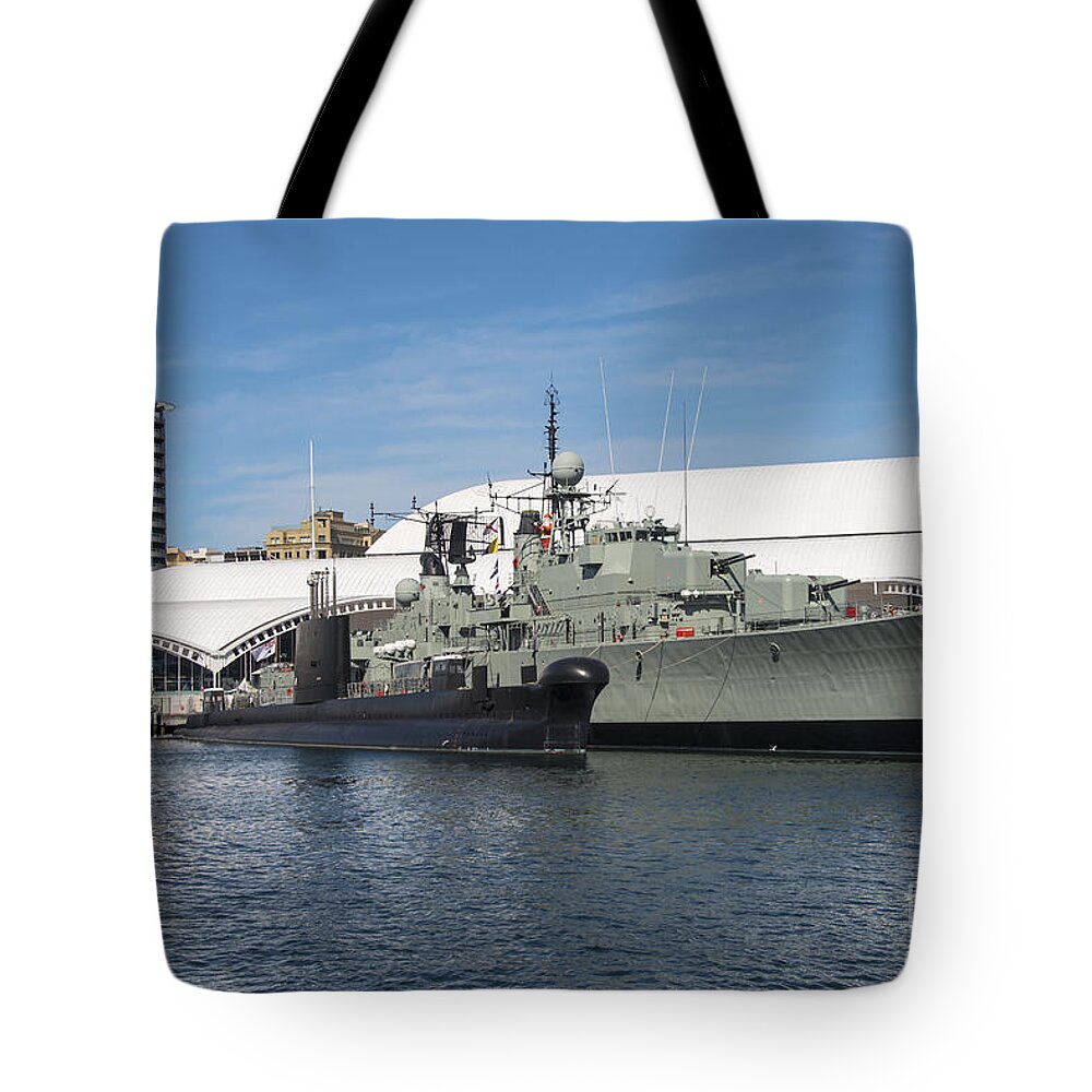 Boat out of Water Tote Bag by Bob Phillips - Pixels