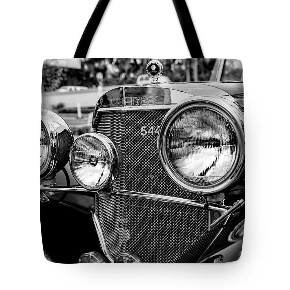 Car Tote Bag featuring the photograph Mercedes 544k Grille - BW by Christopher Holmes