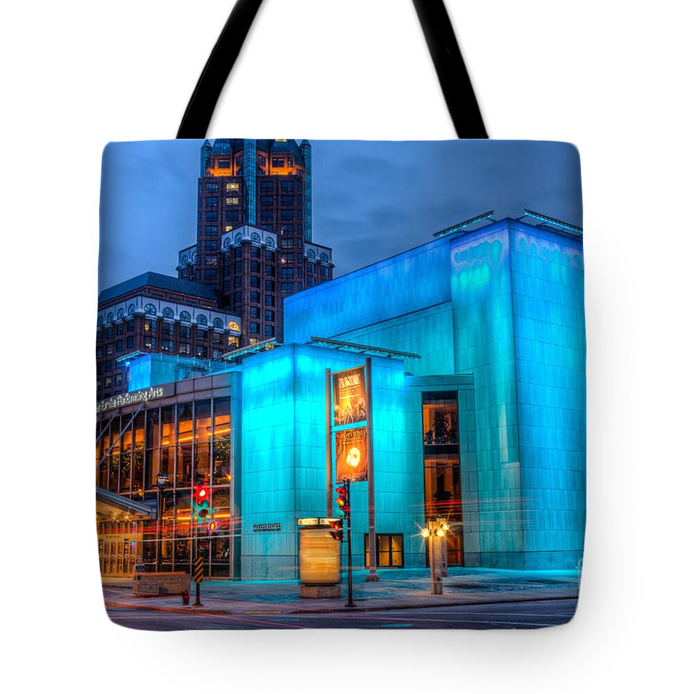 Art Tote Bag featuring the photograph Milwaukee PAC Evening Glow by Andrew Slater