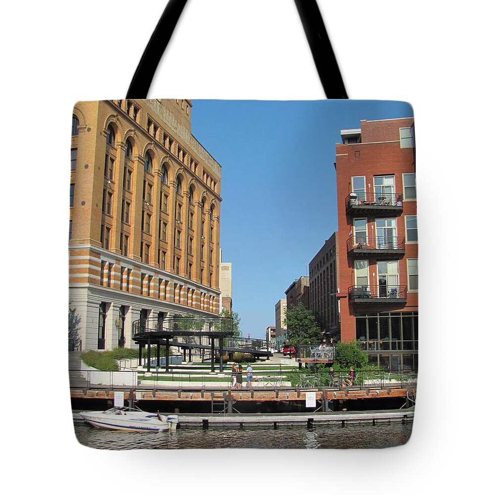 Milwaukee Tote Bag featuring the photograph Milwaukee River Architecture 5 by Anita Burgermeister