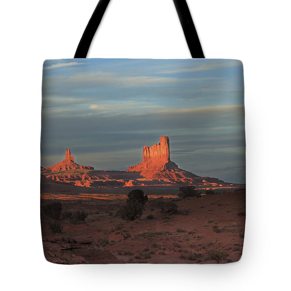 Sunset Tote Bag featuring the photograph Monument Valley Sunset by Alan Vance Ley