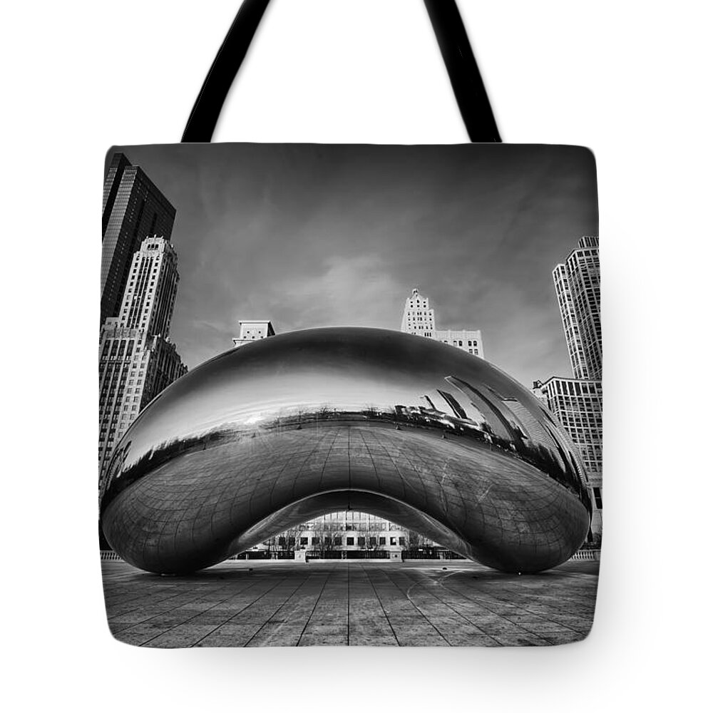 Chicago Cloud Gate Tote Bag featuring the photograph Morning Bean in Black and White by Sebastian Musial