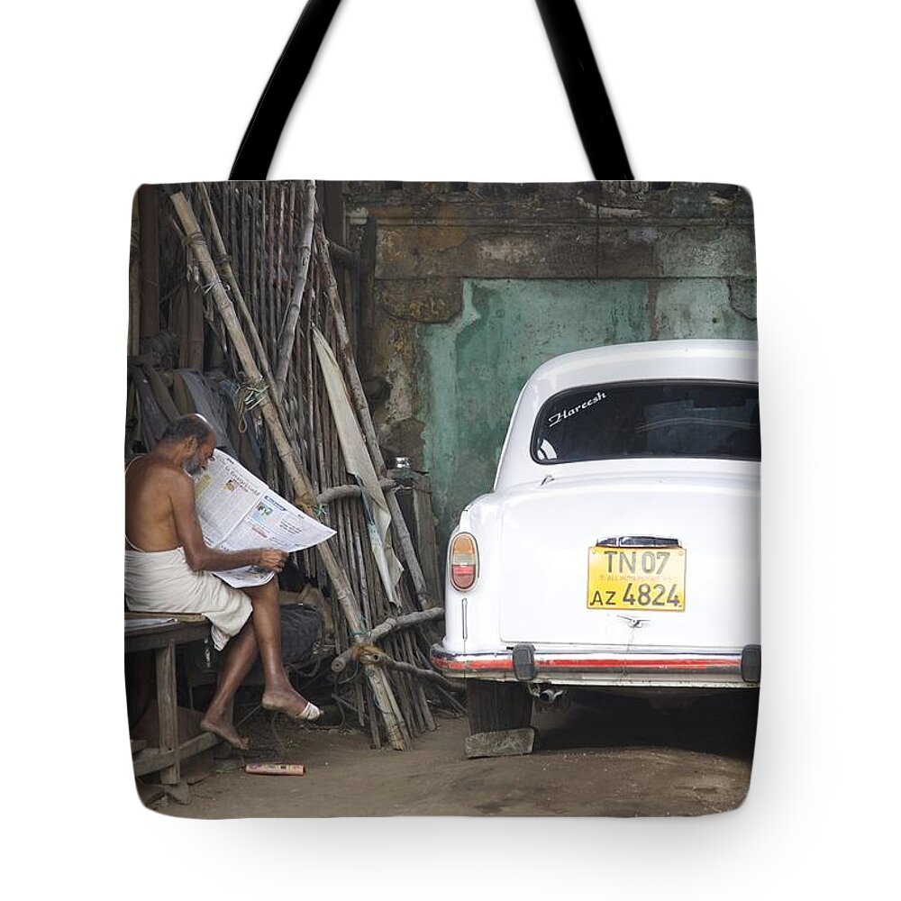 Ambassador Car Tote Bag featuring the photograph Morning News by Lee Stickels