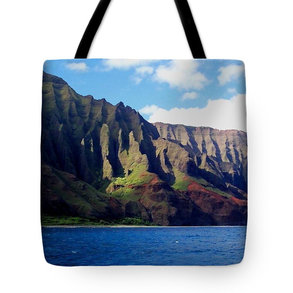 Kauai Tote Bag featuring the photograph Na Pali Coast on Kauai by Amy McDaniel