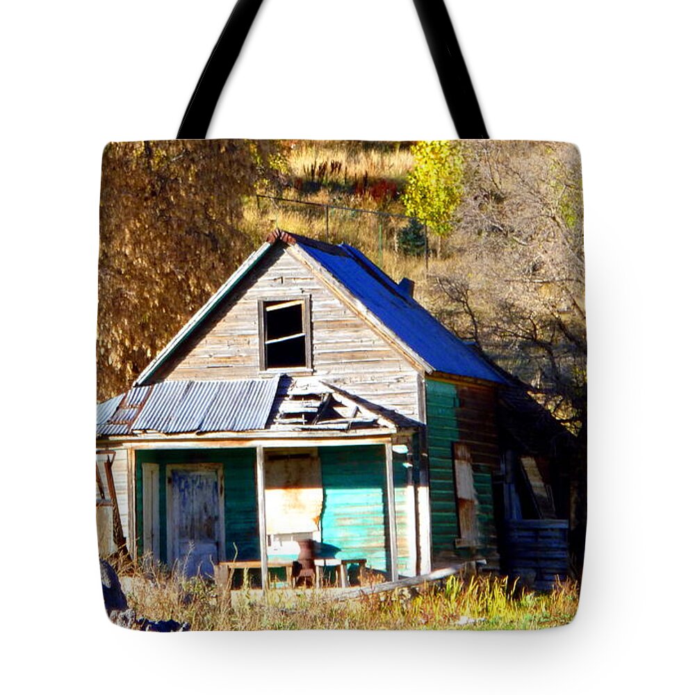 Home Tote Bag featuring the photograph Nobody's Home by Jackie Carpenter