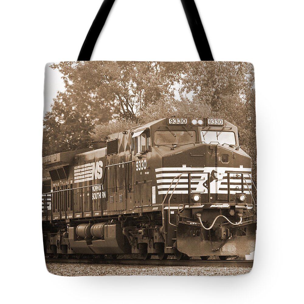Norfolk Southern Tote Bag featuring the photograph Norfolk Southern Freight Train by Melinda Fawver