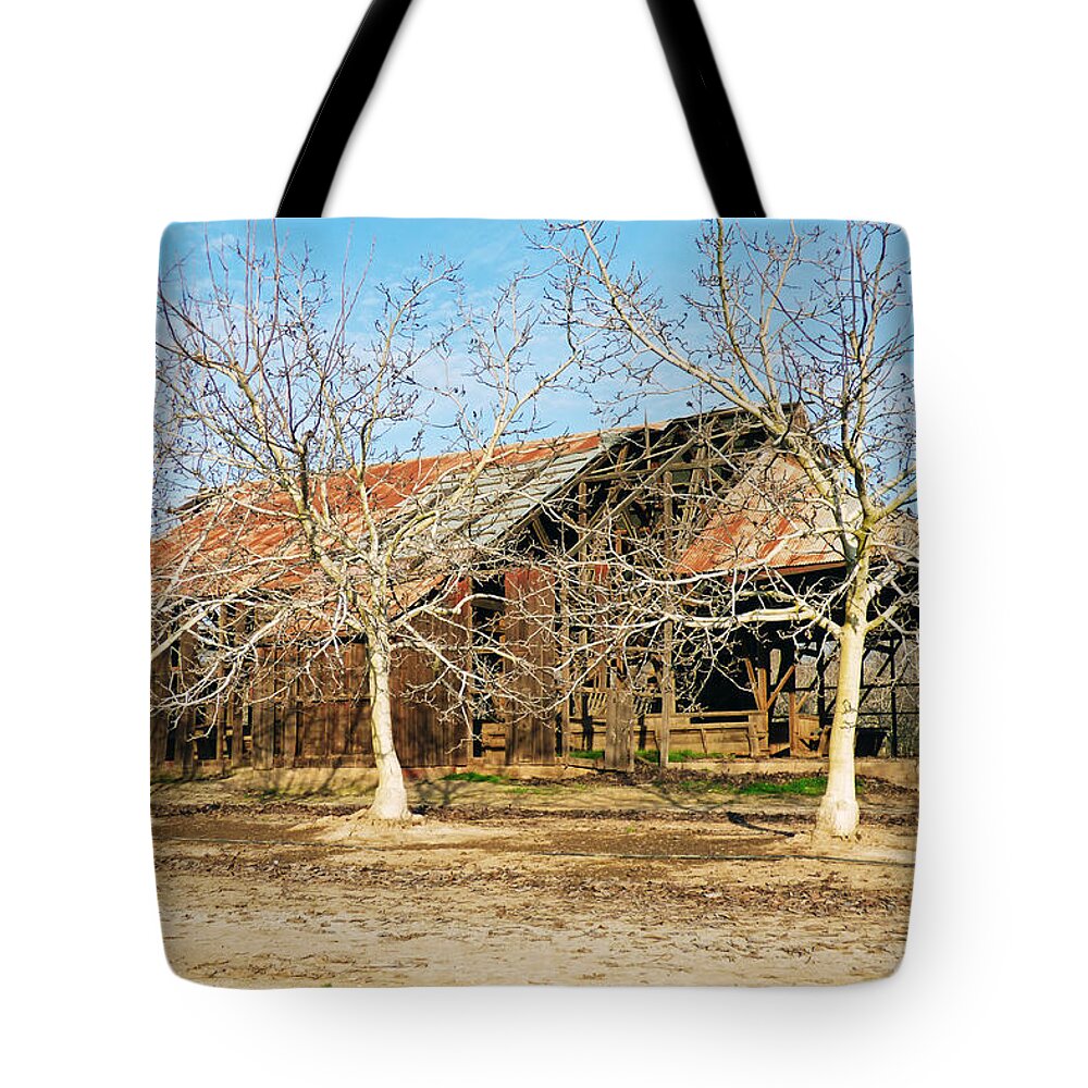 Barn Tote Bag featuring the photograph Old Orchard Barn by Pamela Patch