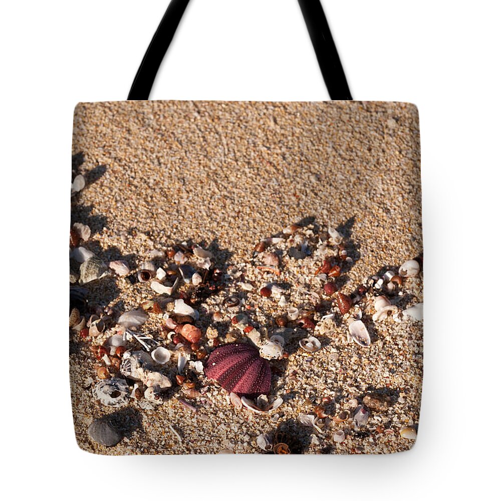 Australia Tote Bag featuring the photograph On The Beach 02 by Rick Piper Photography