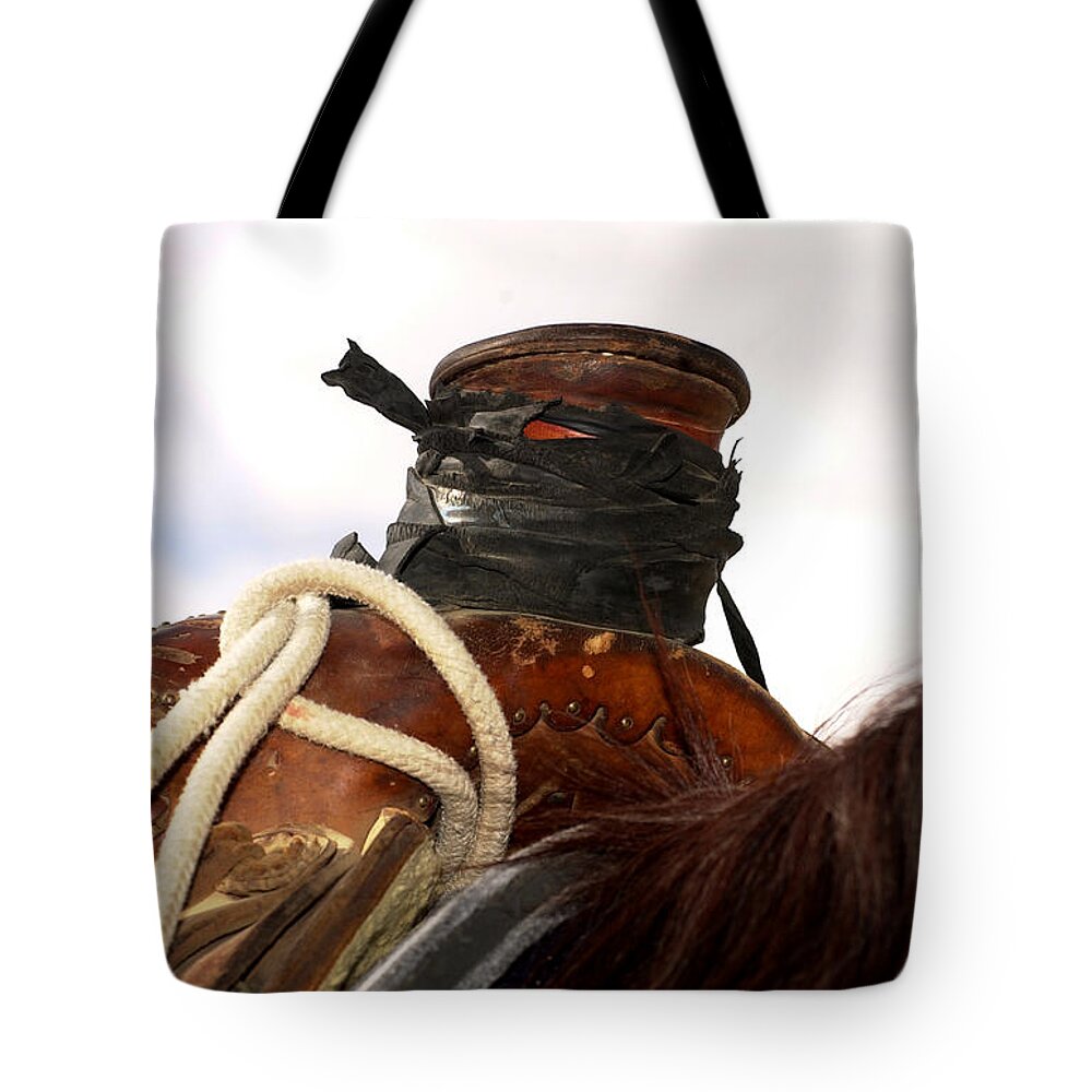 Western Art Tote Bag featuring the photograph Open Range Saddle by Amanda Smith