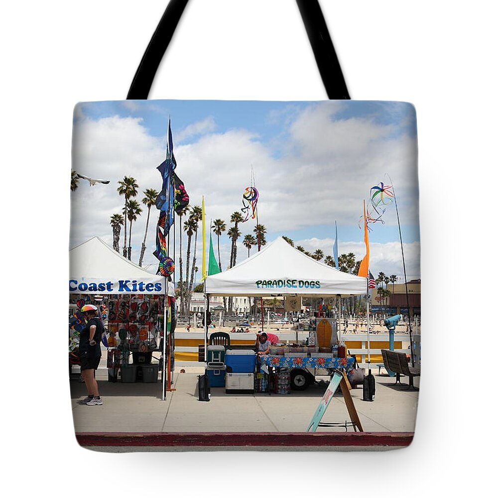 California Tote Bag featuring the photograph Pacific Coast Kites and Paradise Dogs On The Municipal Wharf At The Santa Cruz Beach Boardwalk Calif by Wingsdomain Art and Photography