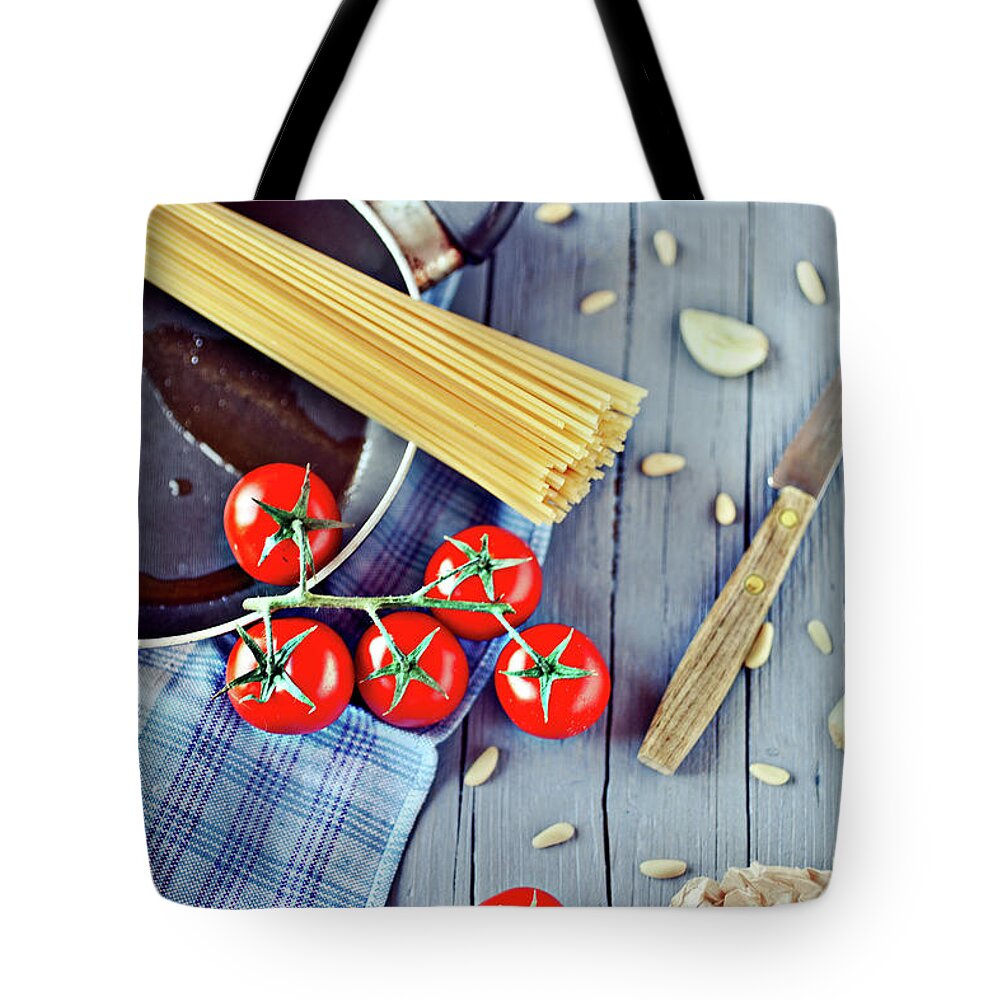 Wood Tote Bag featuring the photograph Pasta&co by Uccia photography