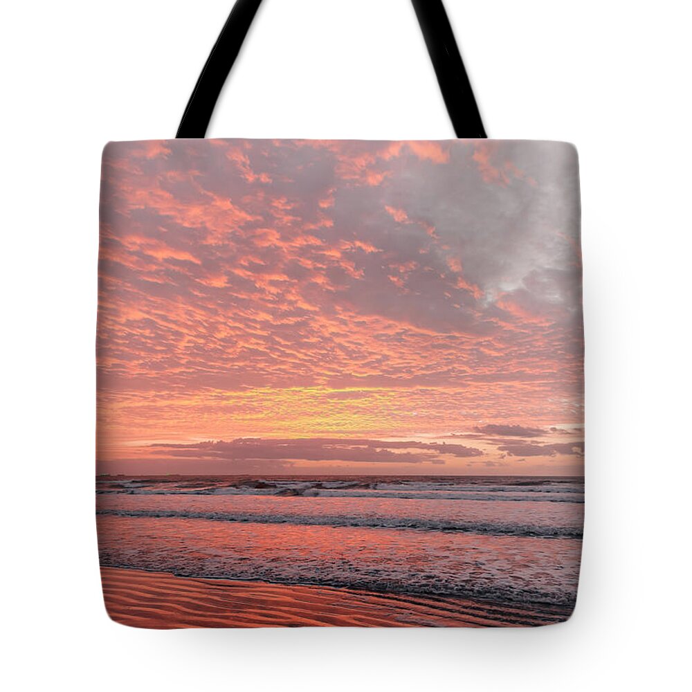 Pink Skies Tote Bag featuring the photograph Pink skies by Maria Nesbit