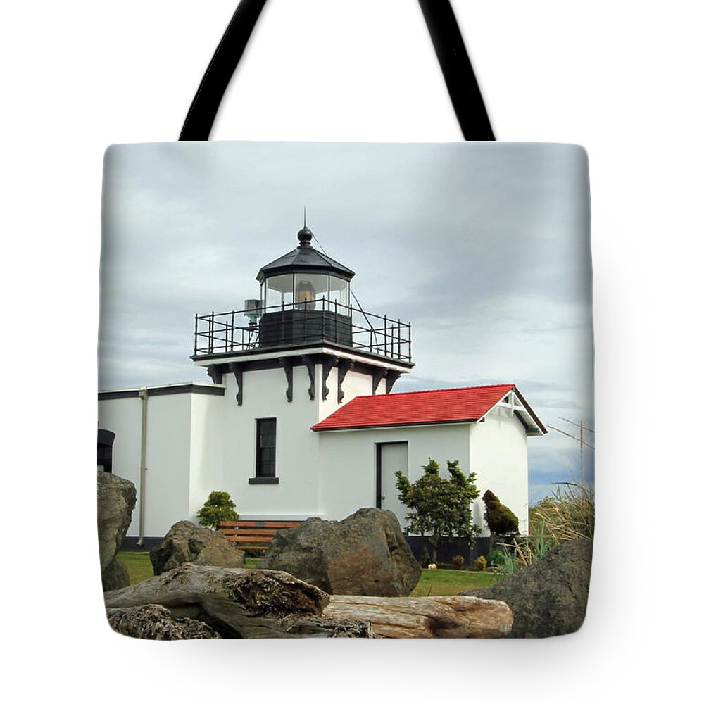 Point No Point Lighthouse Tote Bag featuring the photograph Point No Point by E Faithe Lester