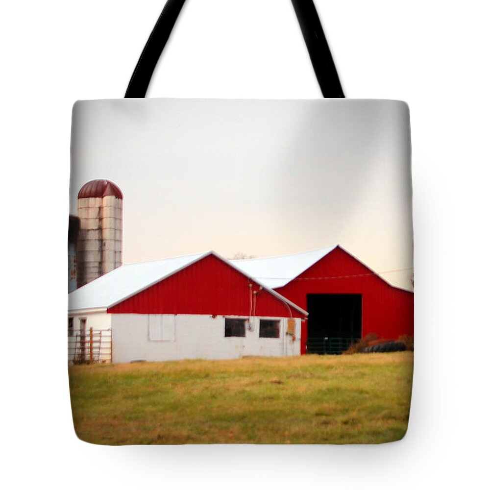 Barn Tote Bag featuring the photograph Red And White Barn by Cynthia Guinn