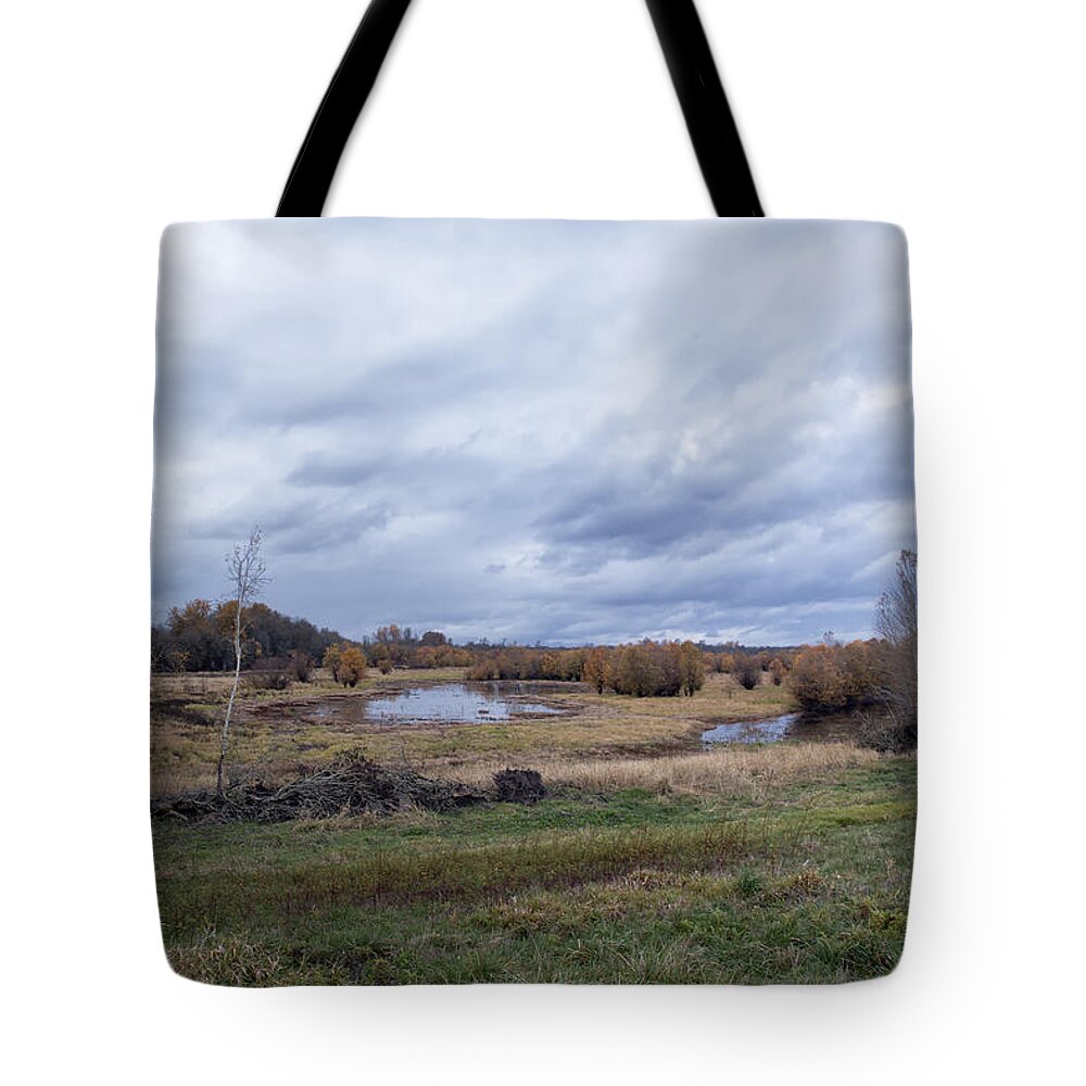 Sauvie Island Tote Bag featuring the photograph Refuge No 1 by Belinda Greb