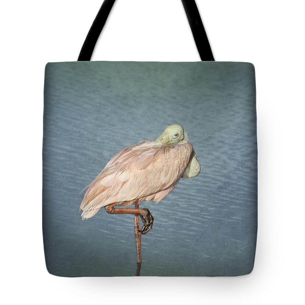 Roseate Spoonbill Tote Bag featuring the photograph Roseate Spoonbill by Kim Hojnacki
