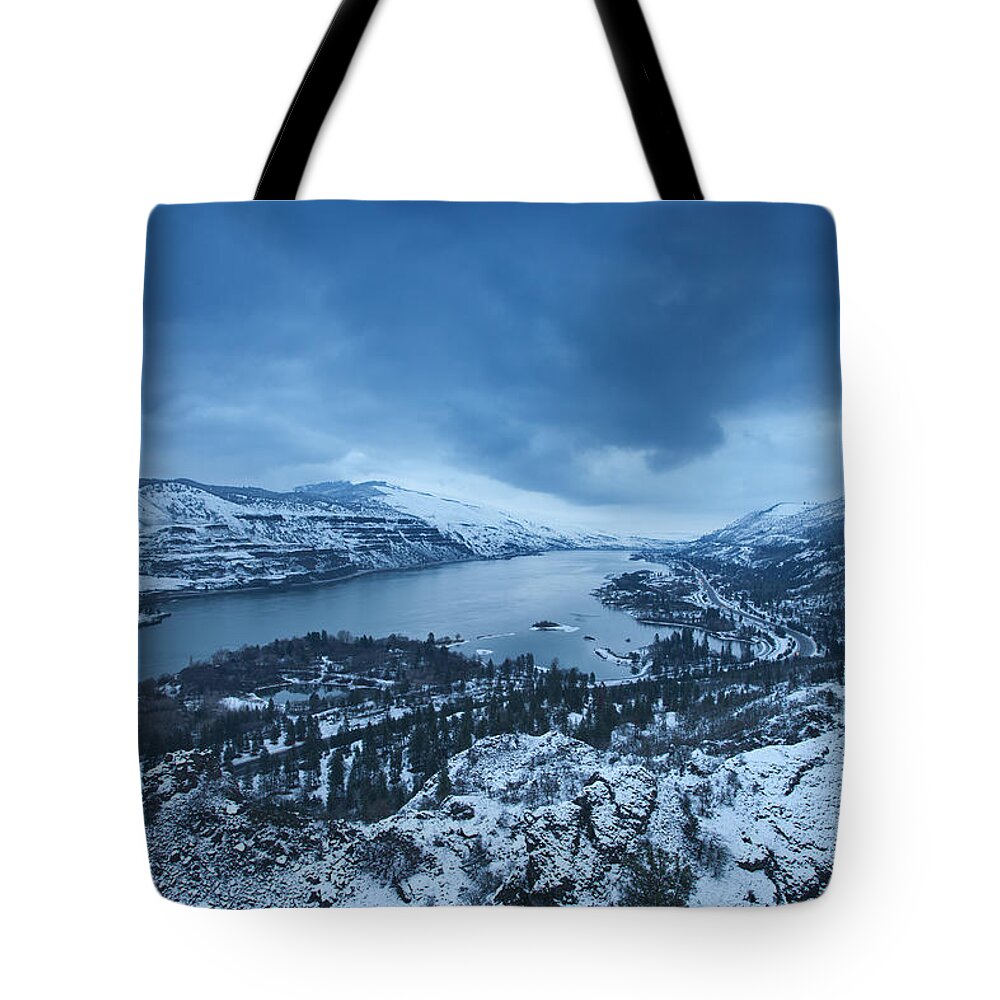  River Tote Bag featuring the photograph Rowena Snow by Darren White