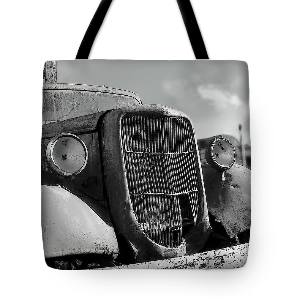 Rustic Beauty Tote Bag featuring the photograph Rustic Beauty by Micki Findlay