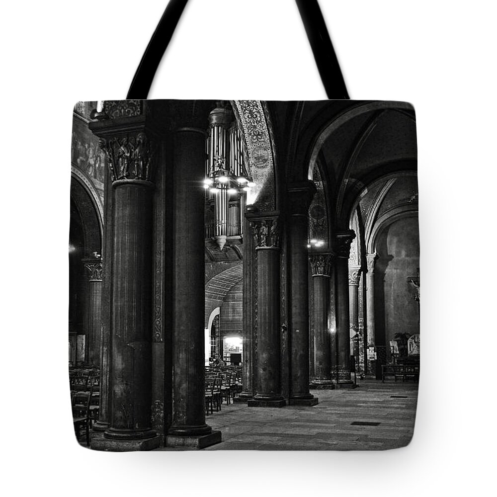 France Tote Bag featuring the photograph Saint Germain des Pres - Paris by RicardMN Photography