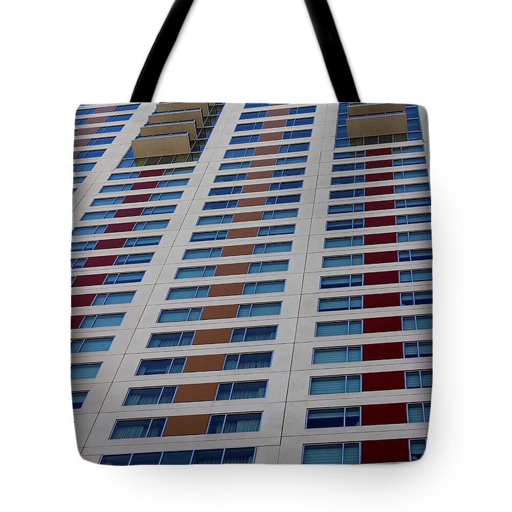San Antonio Tote Bag featuring the photograph San Antonio - Hotel by Beth Vincent