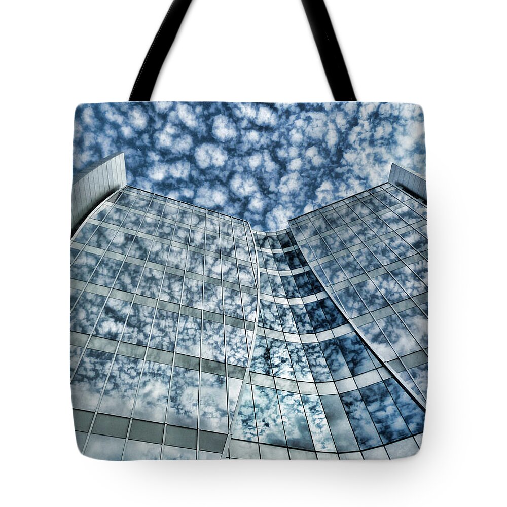 Seidman Cancer Center Tote Bag featuring the photograph Seidman Cancer Center - Cleveland Ohio - 1 by Mark Madere