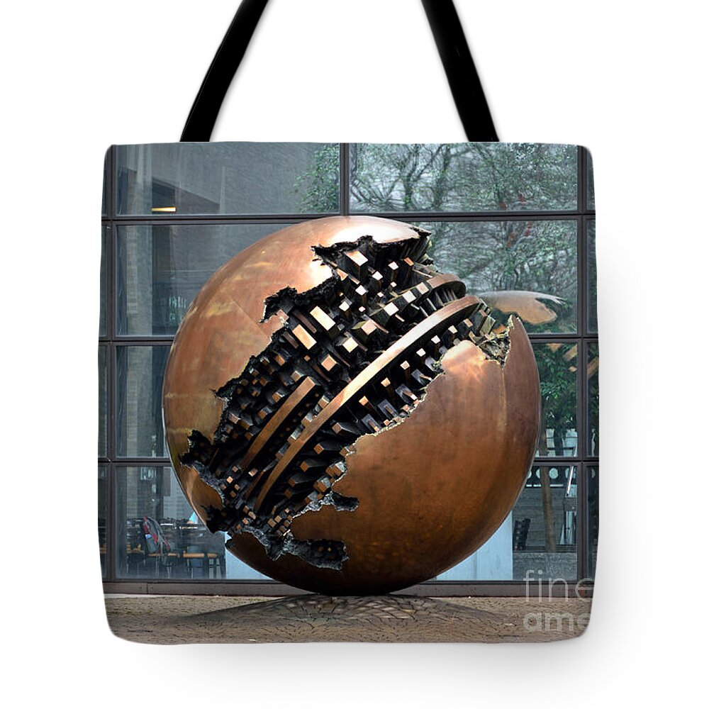 Guggenheim Pavilion Tote Bag featuring the photograph Sfera Grande in Mount Sinai Hospital by RicardMN Photography