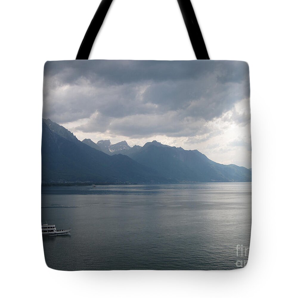 Summer Tote Bag featuring the photograph Ship on Lake Geneva by Amanda Mohler