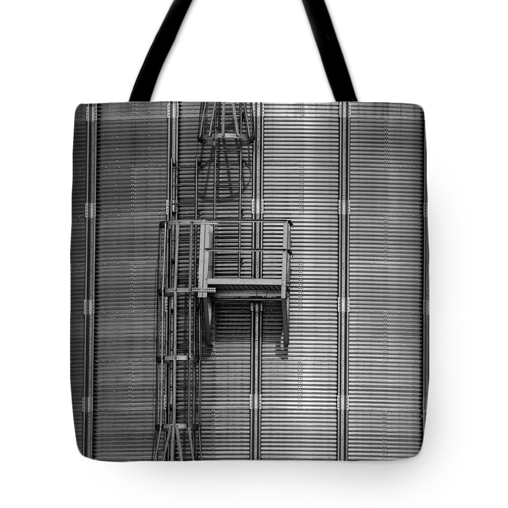 Wisconsin Tote Bag featuring the photograph Silo by Steven Ralser