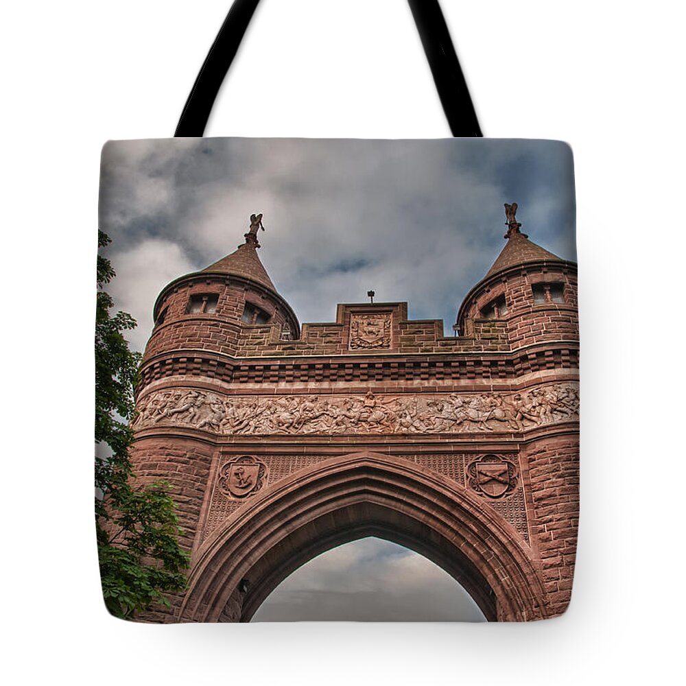 Buildings Tote Bag featuring the photograph Soldiers and Sailors Memorial Arch by Guy Whiteley