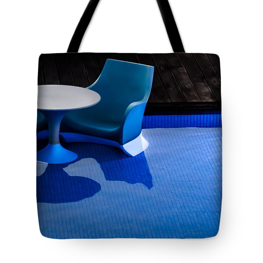 Swimming Pool Tote Bag featuring the photograph Soothing Pool by Sotiris Filippou