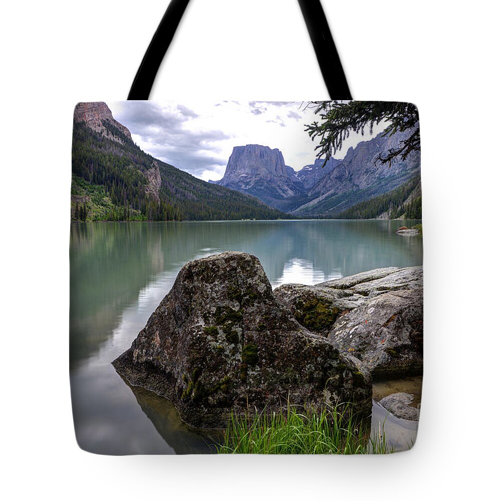 Squaretop Tote Bag featuring the photograph Squaretop Mountain Reflected in Upper Green River Lake by Gary Whitton