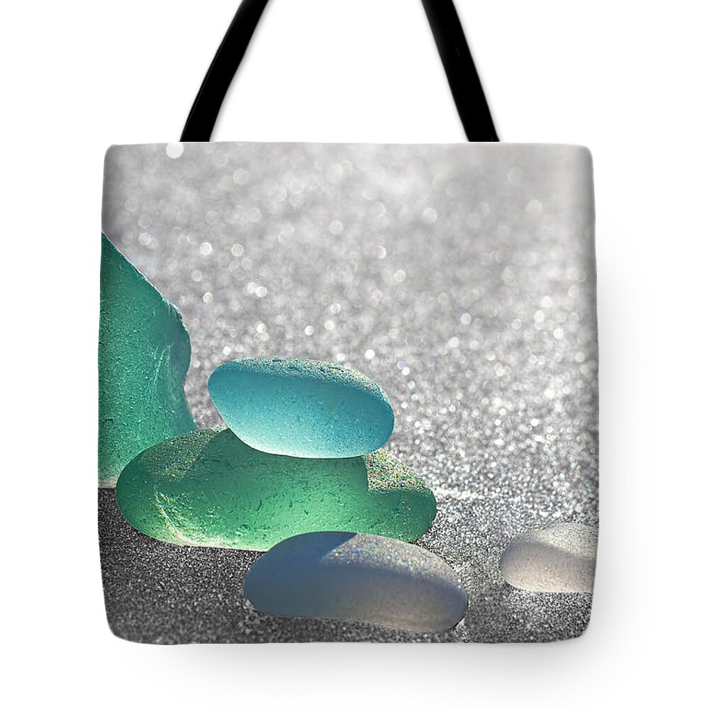 Sea Tote Bag featuring the photograph Stay Close by Barbara McMahon