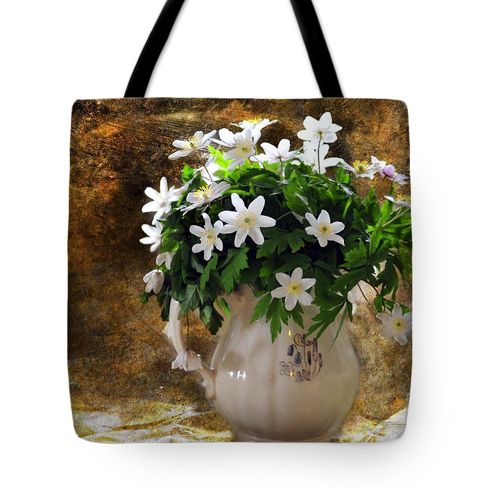 Anemones Tote Bag featuring the photograph Spring Bouquet by Randi Grace Nilsberg