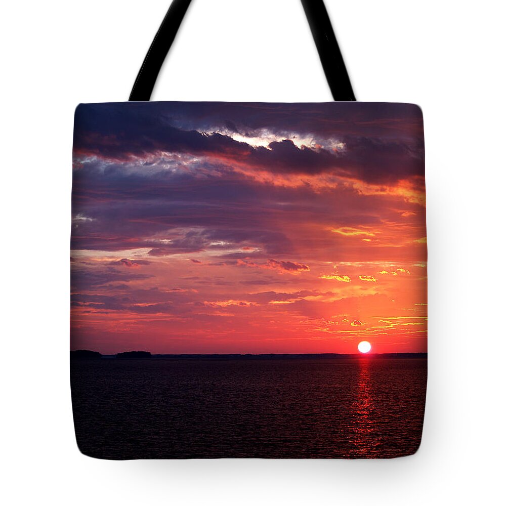 Sunset Tote Bag featuring the photograph Summer Solstice on Lake Murray by Charles Hite