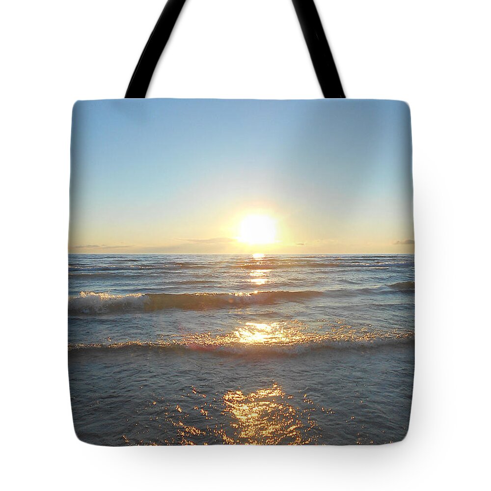 Sauble Beach Tote Bag featuring the photograph Sunset at Sauble Beach by Richard Andrews