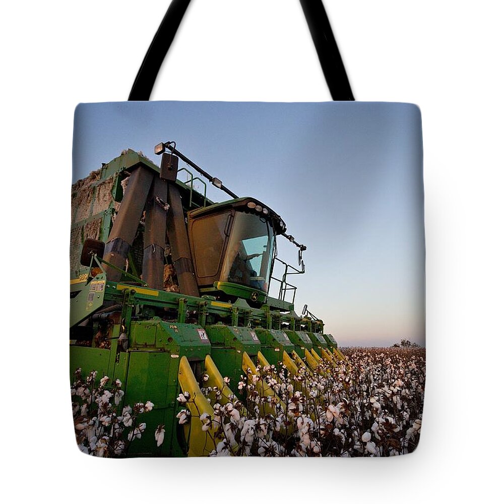 Ag Tote Bag featuring the photograph Sunset Pickin' by David Zarecor