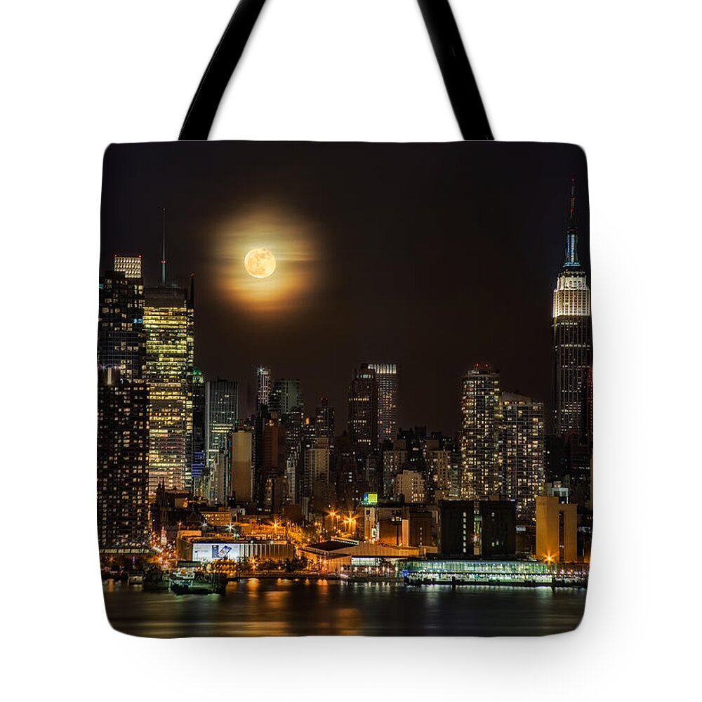 Empire State Building Tote Bag featuring the photograph Super Moon Over NYC by Susan Candelario