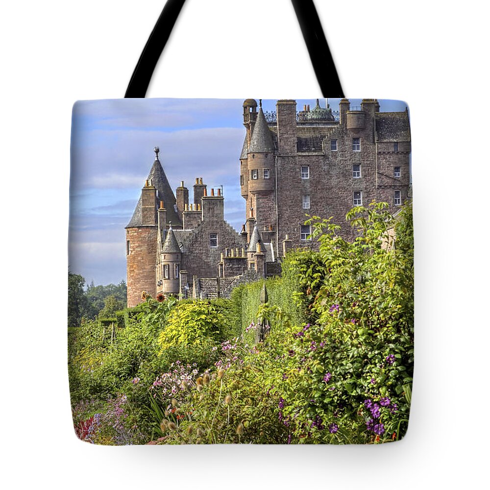 Scotland Tote Bag featuring the photograph The Garden of Glamis Castle by Jason Politte