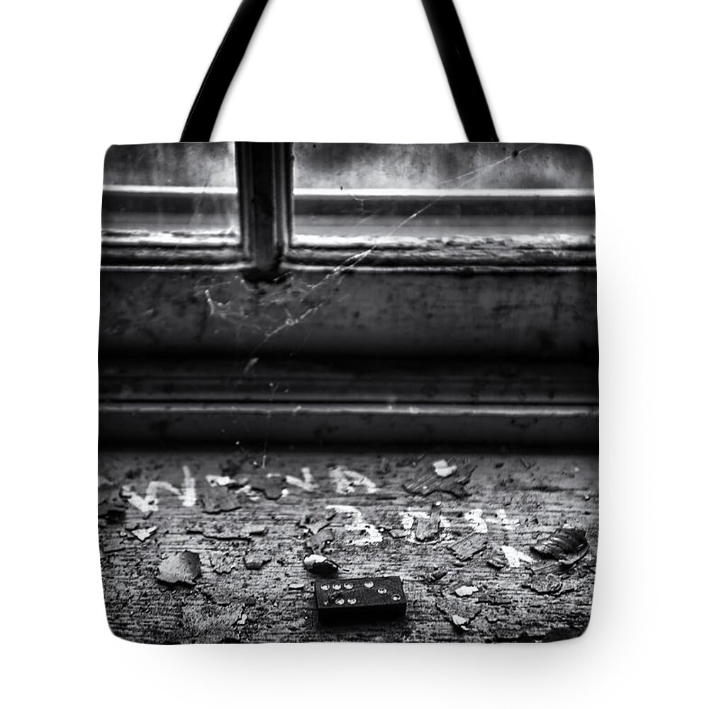 Black And White Tote Bag featuring the photograph The last game by Rob Dietrich